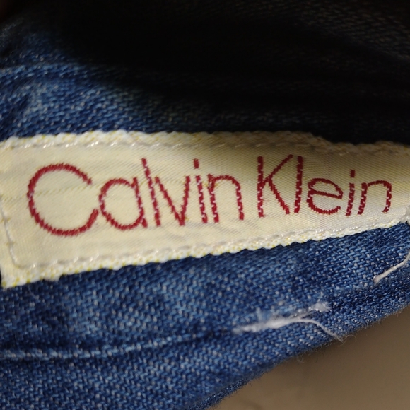 CALVIN KLEIN Distressed DENIM SHIRT DRESS; Pockets & Rainbow patch! Super cute! - Picture 15 of 15